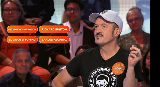 Alex O`dogherty en pasapalabra con nuestra gorra Original gris